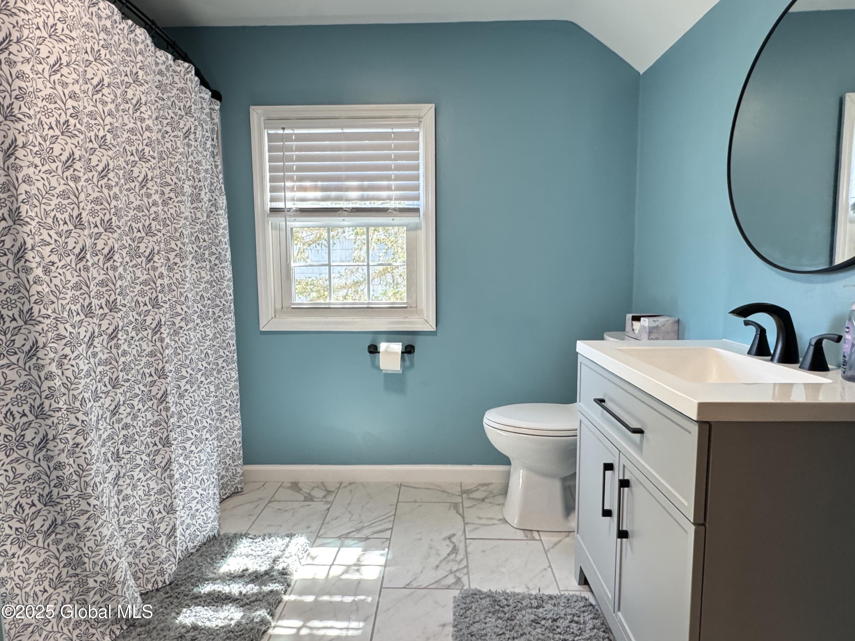 14 Wendom Road Albany, NY 12203 - Photo 21 of 25 14 Wendom Pic bath 2