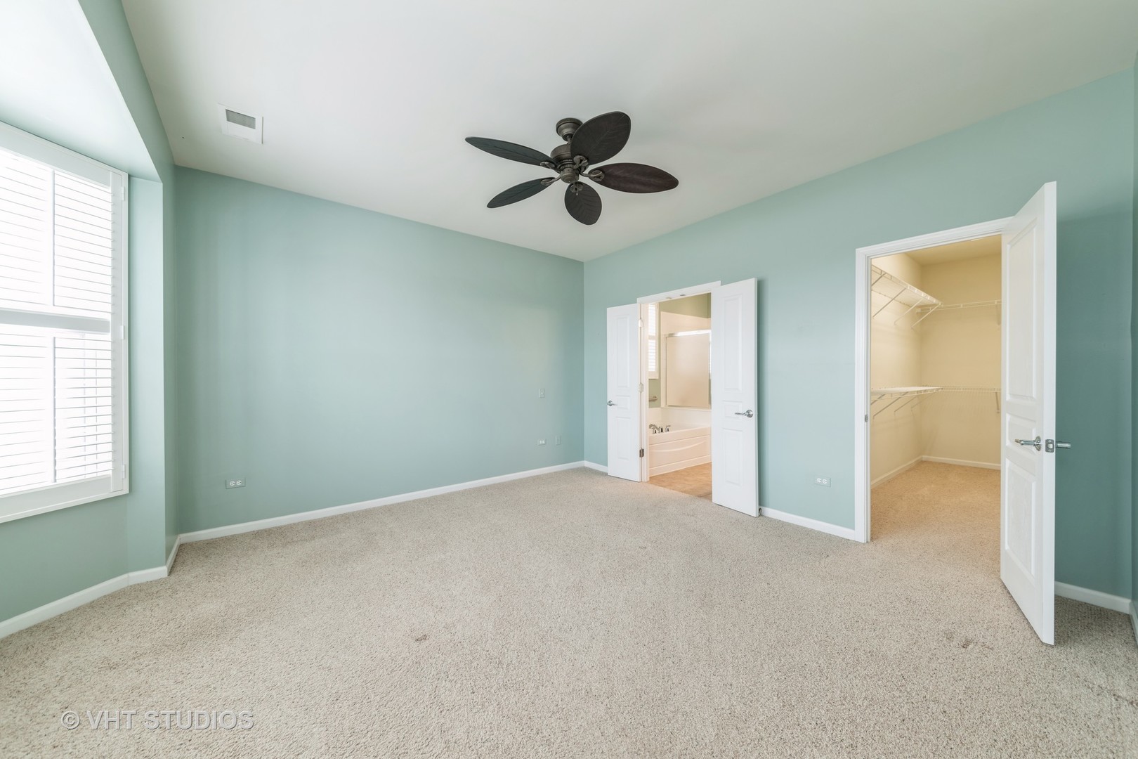 2795 Beacon Point Circle Elgin, IL 60124 - Photo 18 of 28 a view of an empty room and window