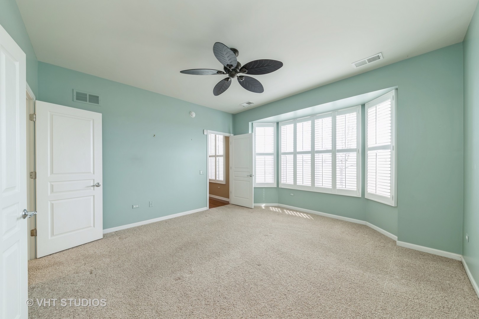 2795 Beacon Point Circle Elgin, IL 60124 - Photo 19 of 28 a view of an empty room with a window