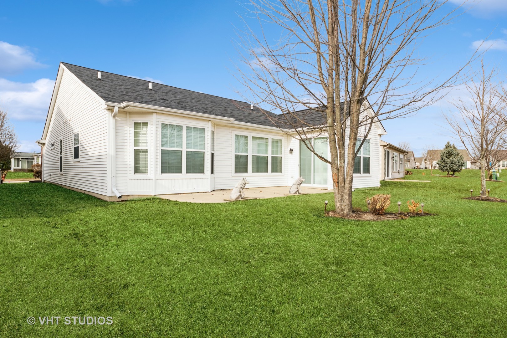 2795 Beacon Point Circle Elgin, IL 60124 - Photo 27 of 28 a view of a house with backyard
