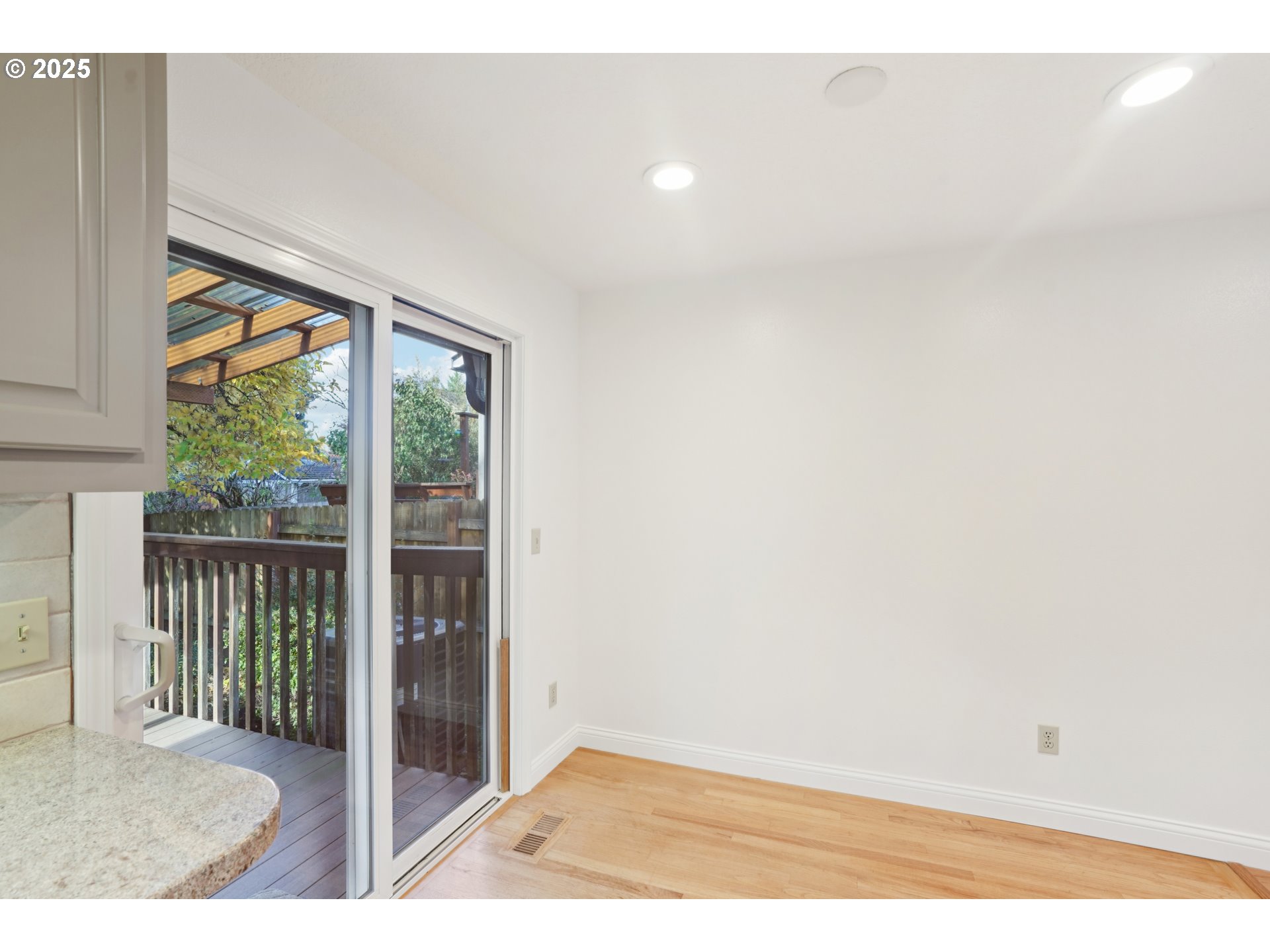 1305 Buchanan Street Oregon City, OR 97045 - Photo 11 of 33