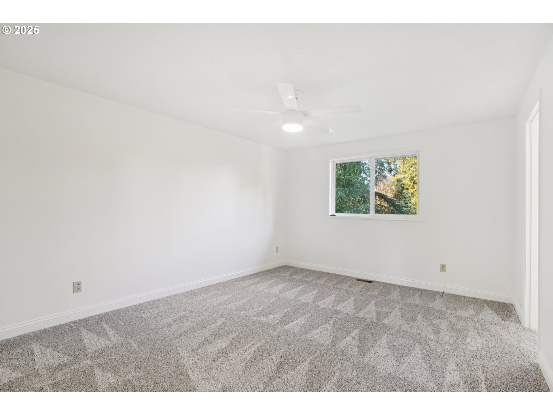 1305 Buchanan Street Oregon City, OR 97045 - Photo 15 of 33