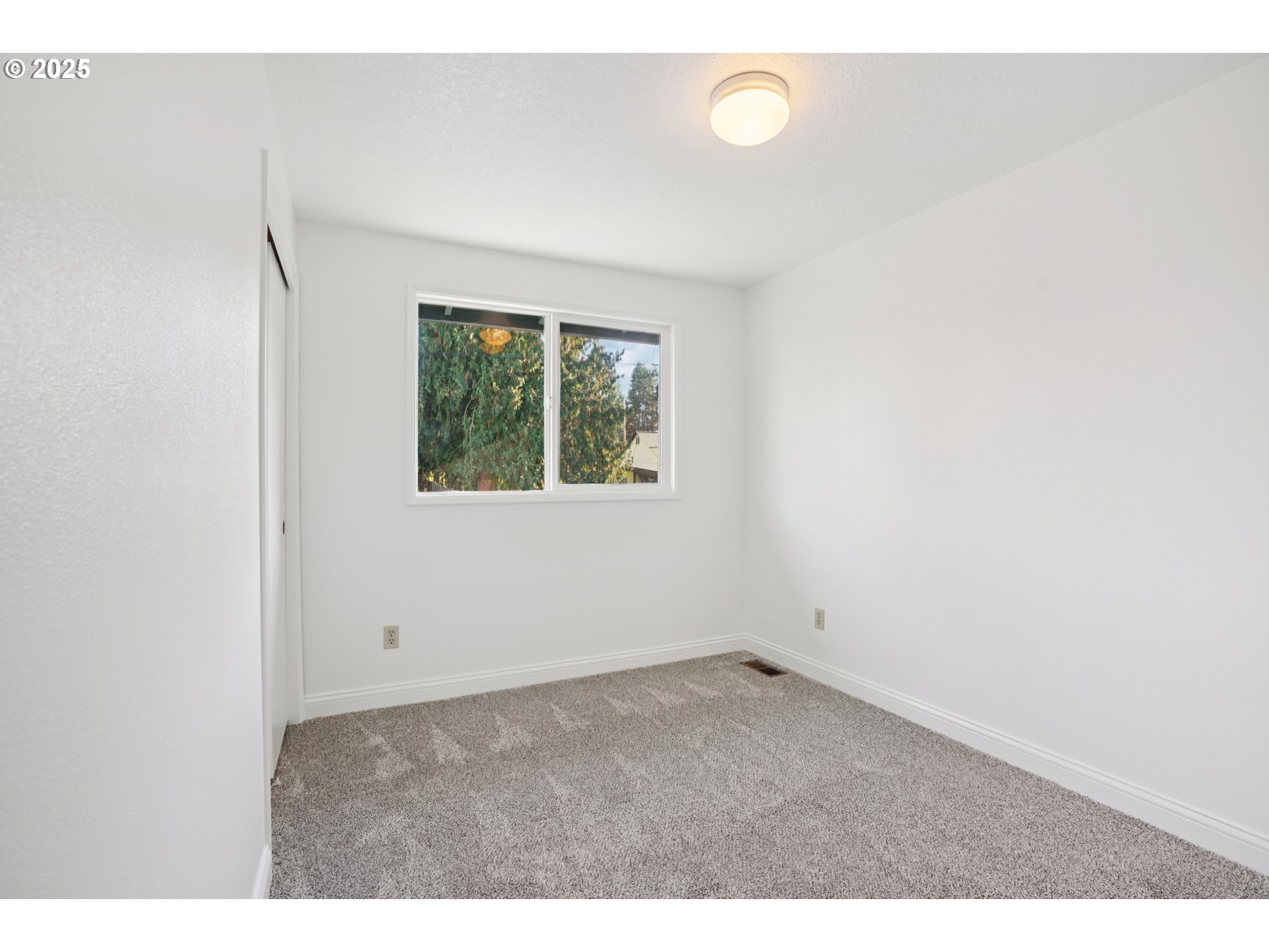 1305 Buchanan Street Oregon City, OR 97045 - Photo 18 of 33