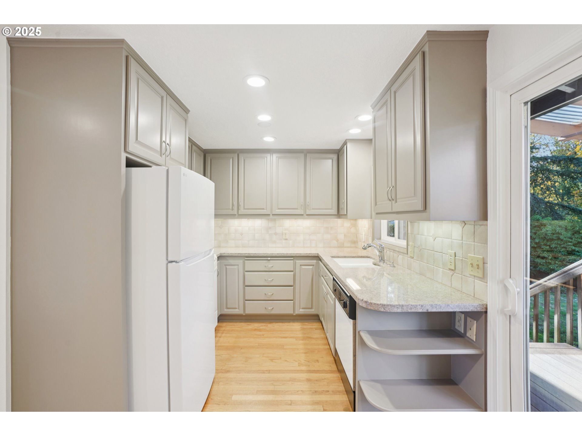 1305 Buchanan Street Oregon City, OR 97045 - Photo 8 of 33