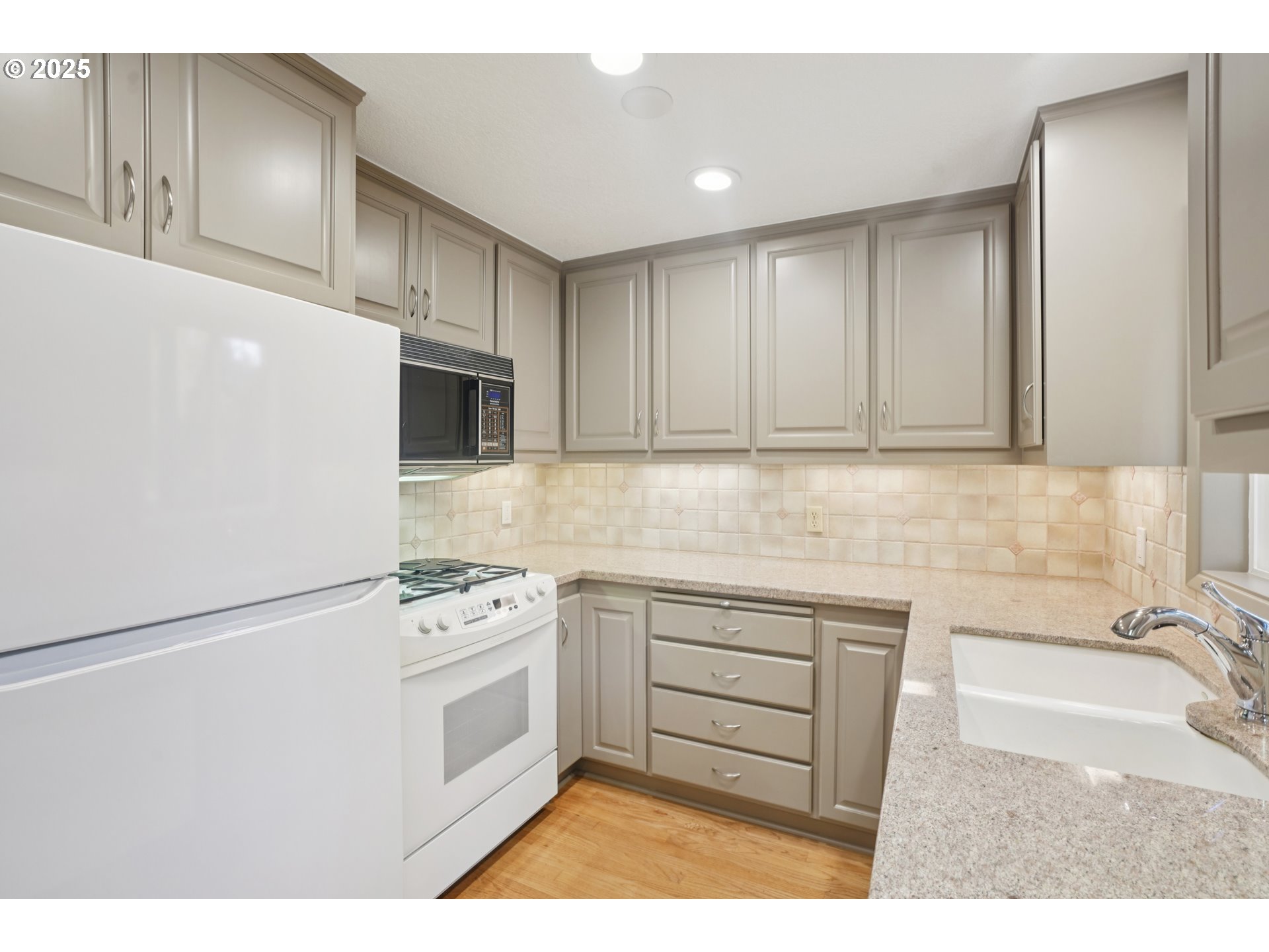 1305 Buchanan Street Oregon City, OR 97045 - Photo 9 of 33