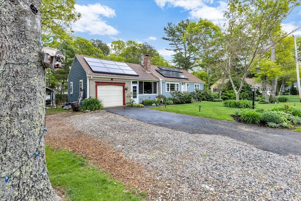 8 Brigantine Avenue Barnstable, MA 02655 - Photo 5 of 42