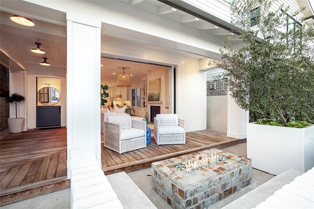 409 39th Street Newport Beach, CA 92663 - Photo 11 of 32