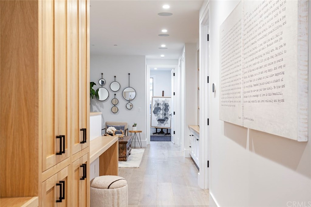 409 39th Street Newport Beach, CA 92663 - Photo 18 of 32