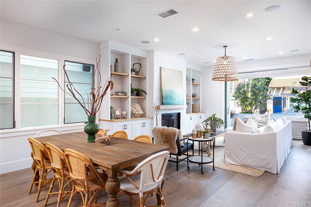 409 39th Street Newport Beach, CA 92663 - Photo 9 of 32