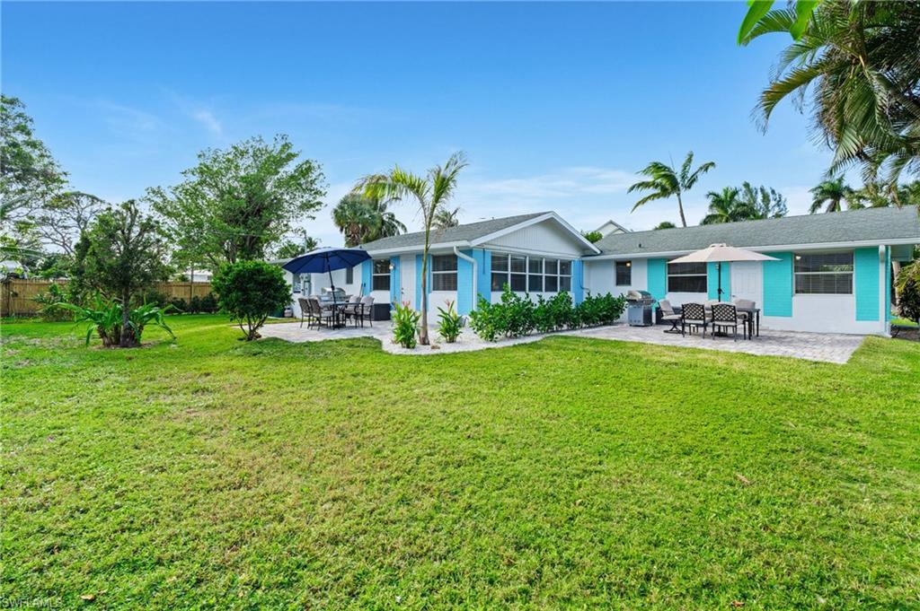 2134 Palm Street Naples, FL 34112 - Photo 30 of 36