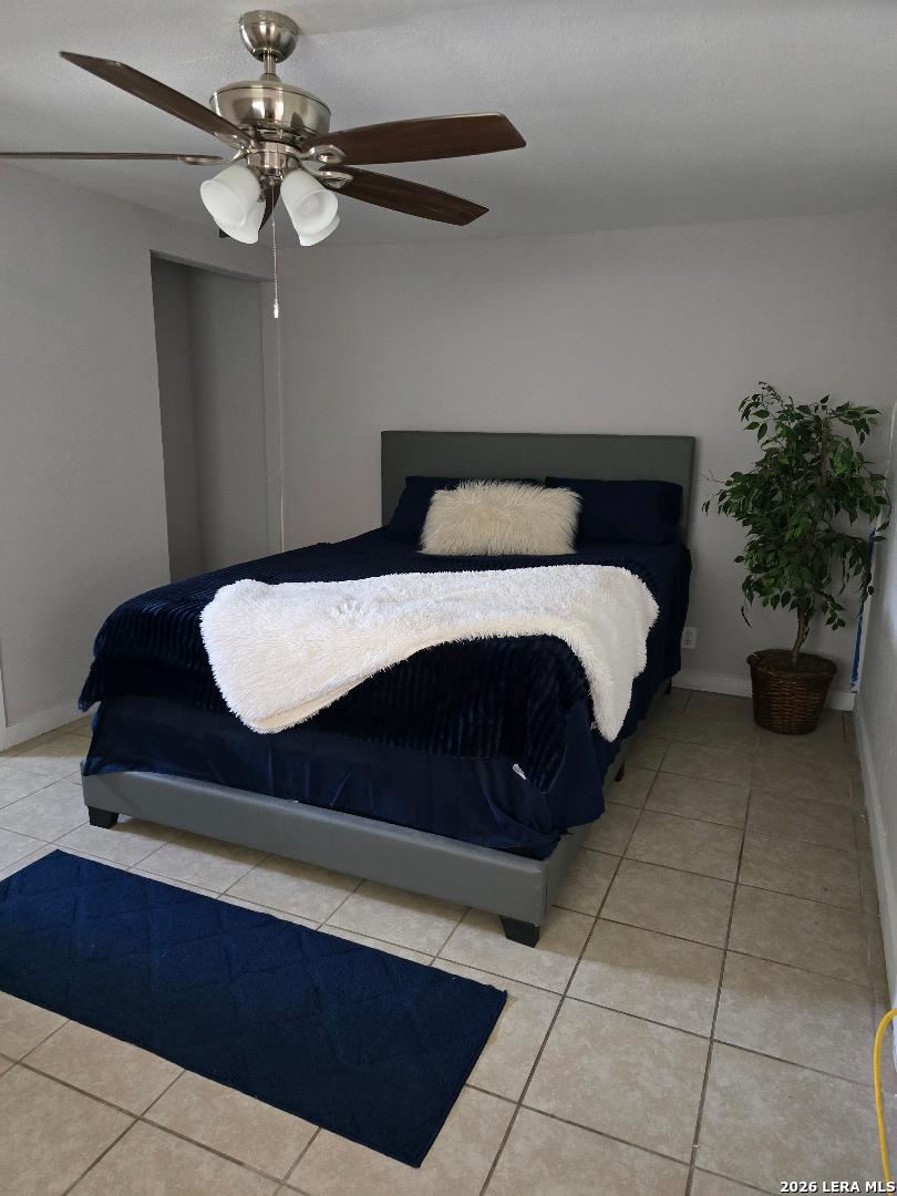 208 County Road 6847 Lytle, TX 78052 - Photo 6 of 6