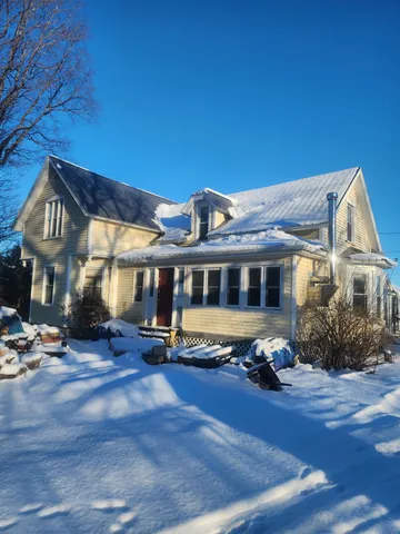 $994,000 | 16 Highway 2, Grand Isle, VT 05458