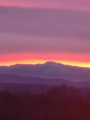 $994,000 | 16 Highway 2, Grand Isle, VT 05458