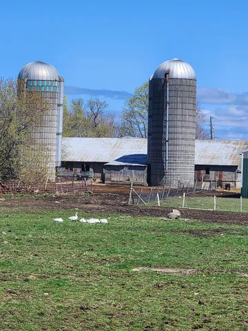 $994,000 | 16 Highway 2, Grand Isle, VT 05458