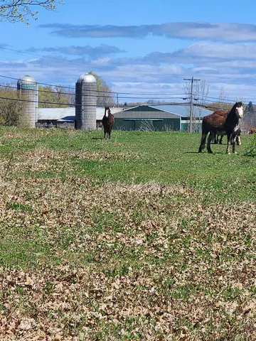 $994,000 | 16 Highway 2, Grand Isle, VT 05458