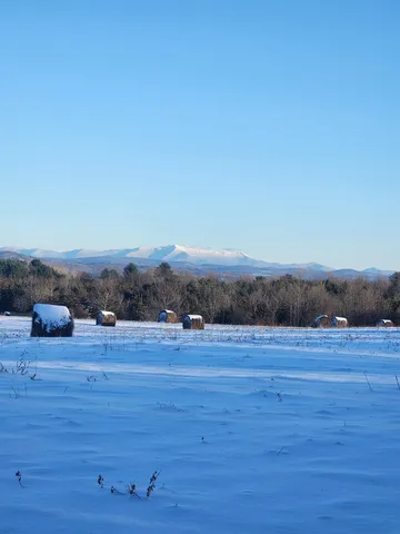 $994,000 | 16 Highway 2, Grand Isle, VT 05458