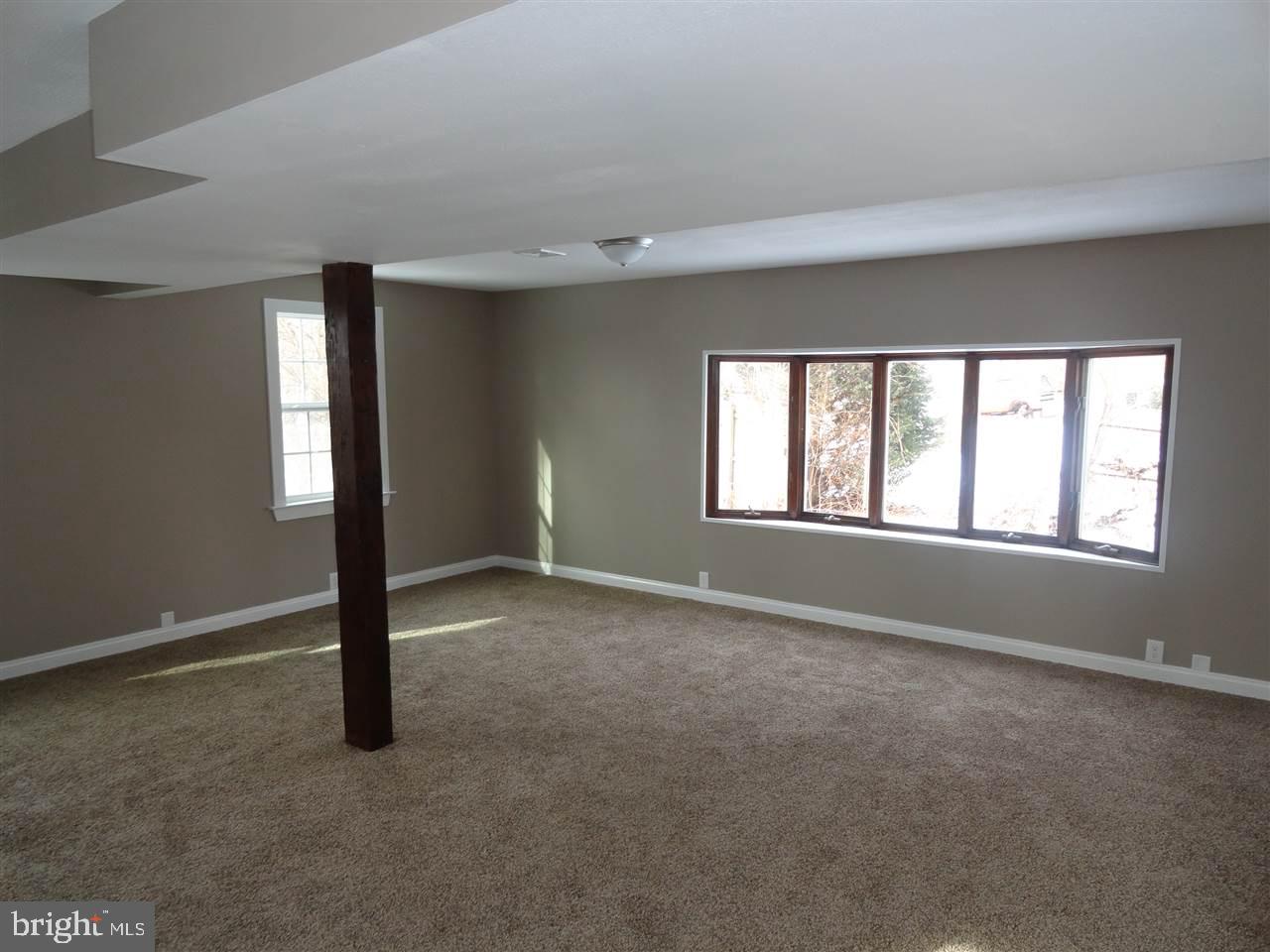 88 Juniper Road Delta, PA 17314 - Photo 3 of 28 Gallery Image 3