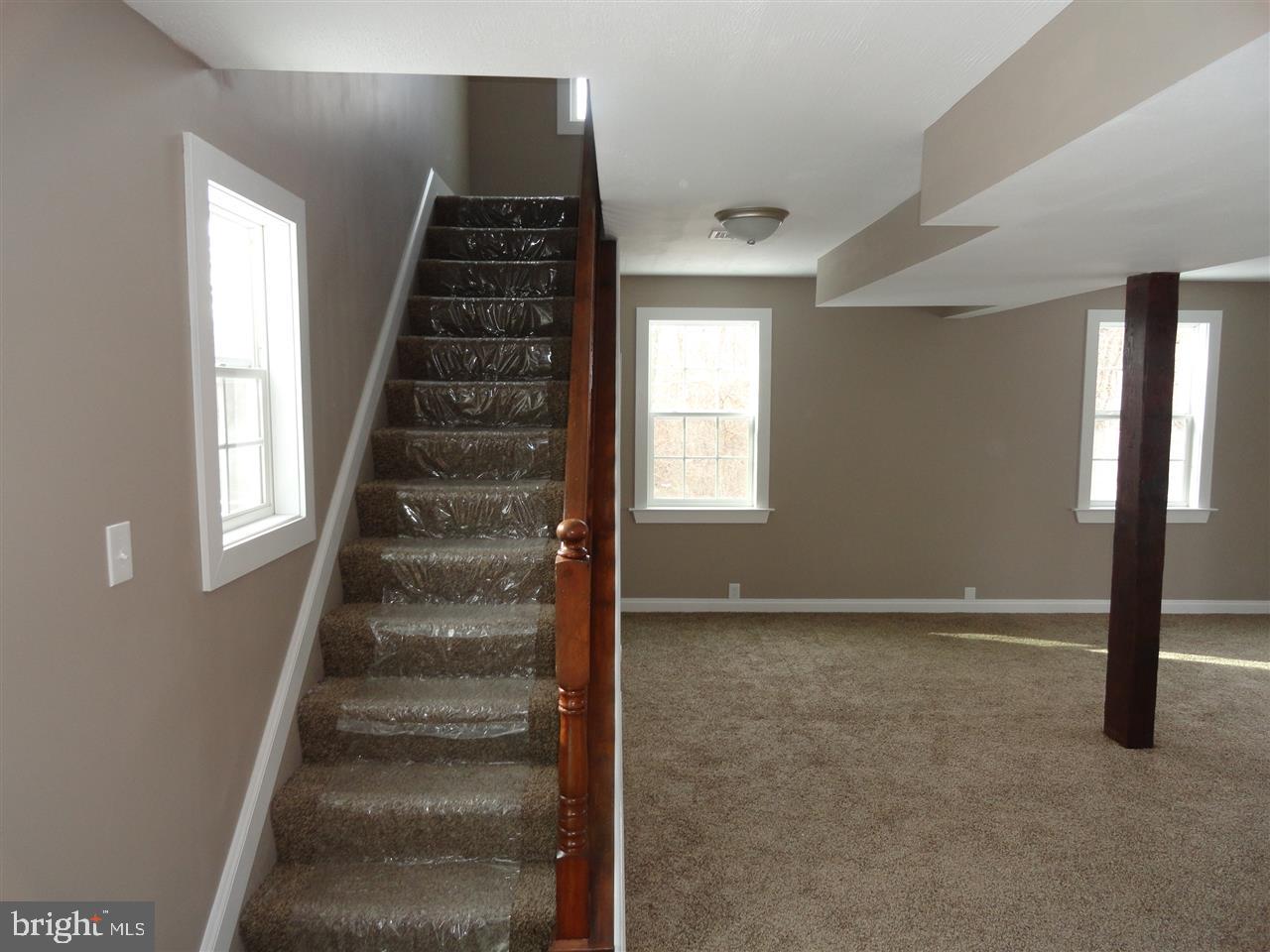 88 Juniper Road Delta, PA 17314 - Photo 6 of 28 Gallery Image 6