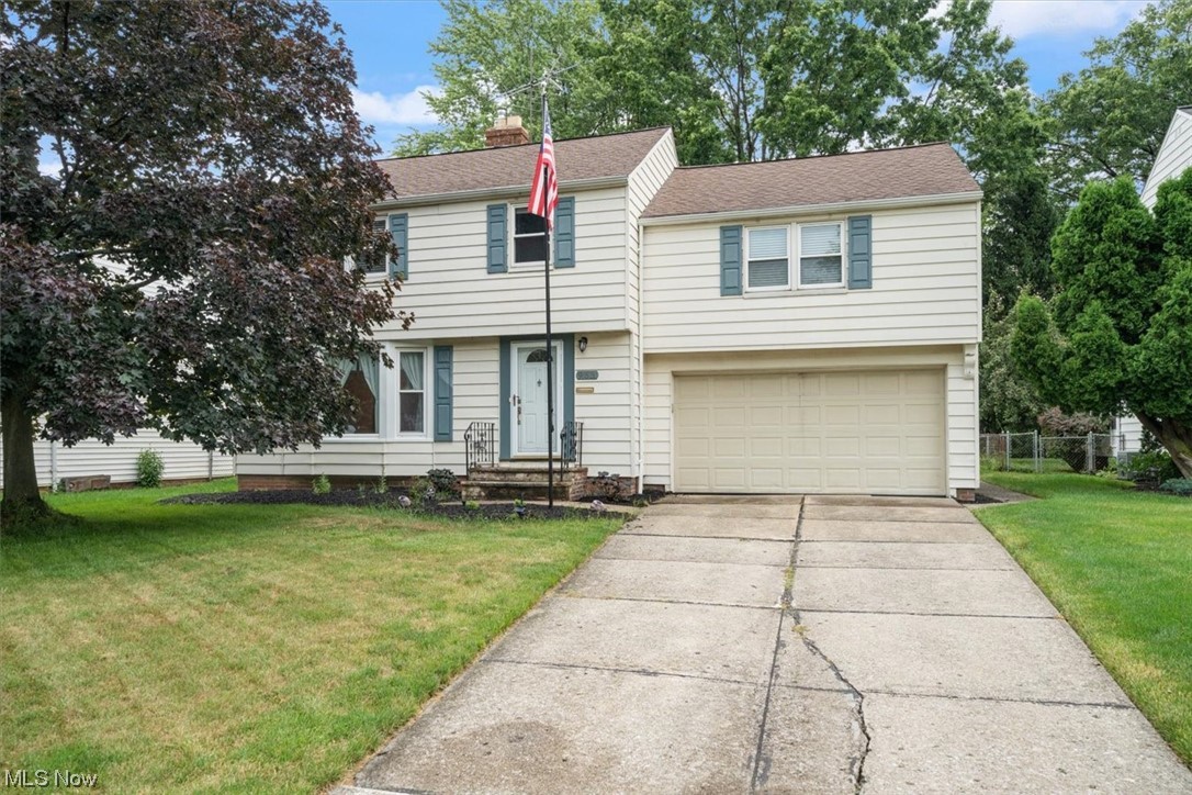 963 Professor Road Cleveland, OH 44124 - Photo 2 of 33