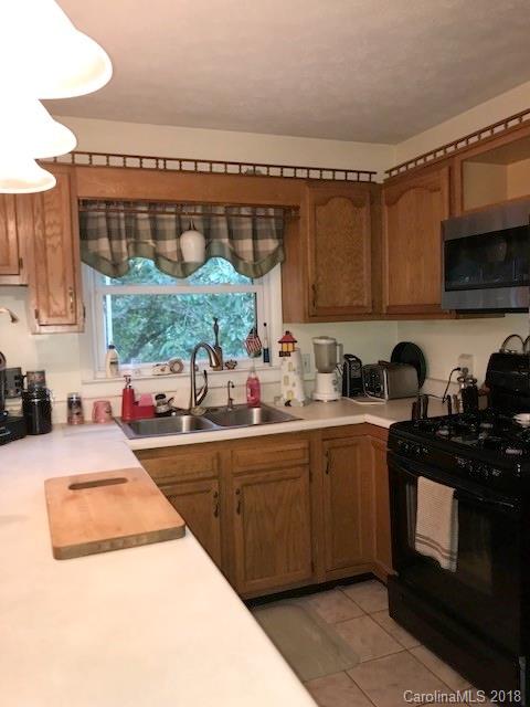 590 Mountain View Road Mars Hill, NC 28754 - Photo 5 of 26 Gallery Image 5