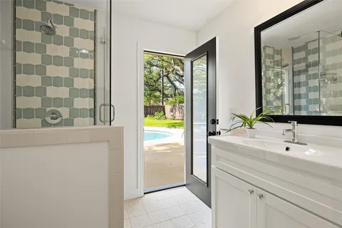 $1,690,110 | 10721 Fountainbleu Circle, Austin, TX 78750
