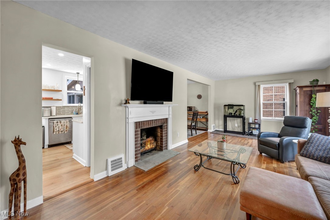 3490 Edison Road Cleveland Heights, OH 44121 - Photo 4 of 50 Lovely hardwood floors