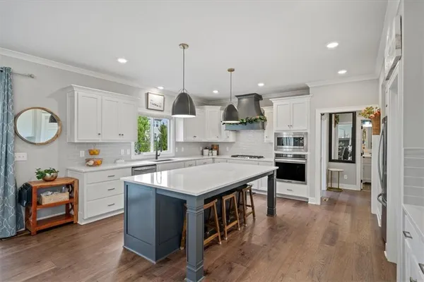 $799,000 | 2114 Northwest Killarney Lane, Lee's Summit, MO 64081