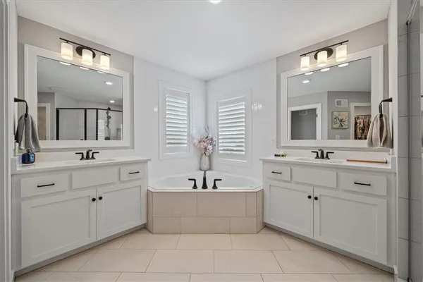 $799,000 | 2114 Northwest Killarney Lane, Lee's Summit, MO 64081