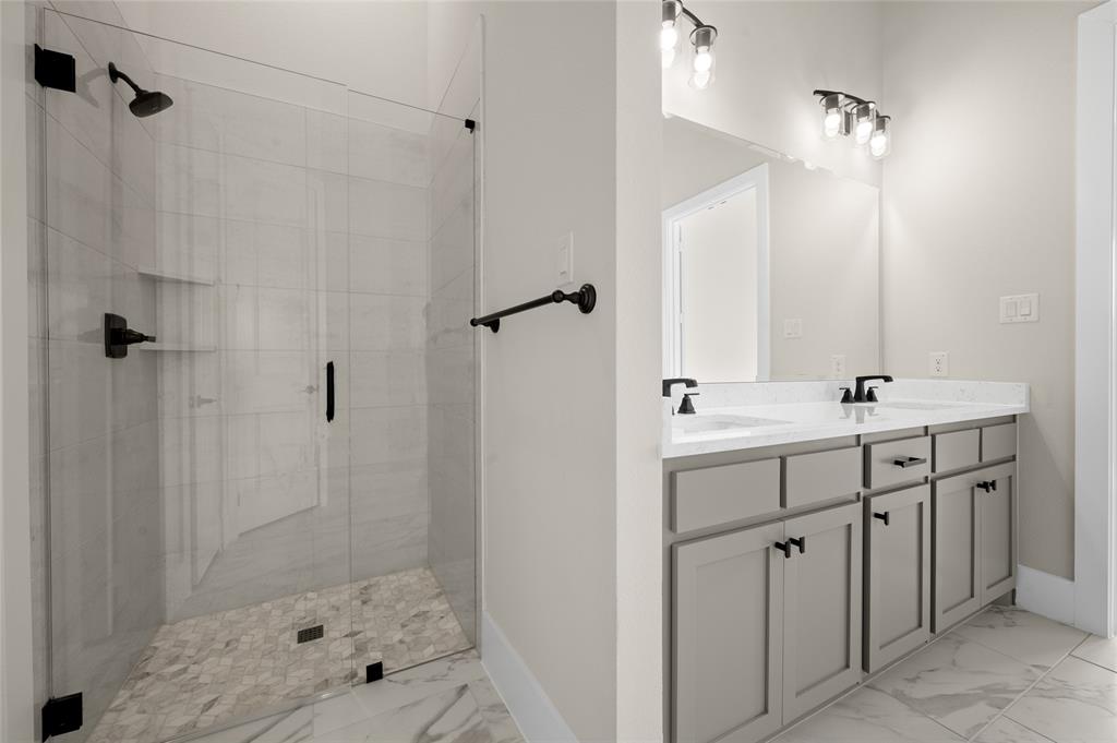 221 Lantern Ridge Drive Aledo, TX 76008 - Photo 20 of 29 221 Lantern Ridge- Primary Suite-6