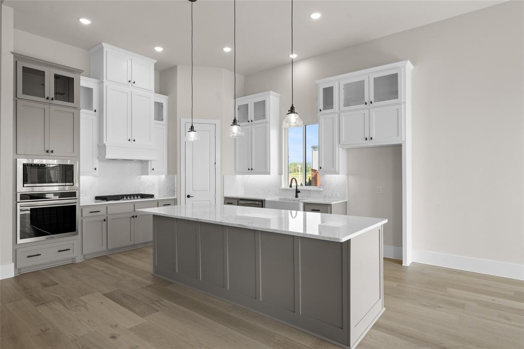 221 Lantern Ridge Drive Aledo, TX 76008 - Photo 8 of 29 221 Lantern Ridge- Kitchen-2