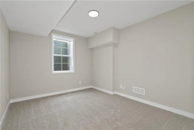 $525,000 | 8208 Aurora Street, Lenexa, KS 66220