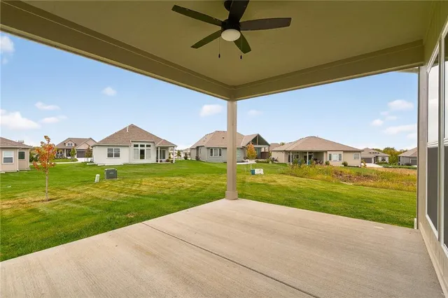 $525,000 | 8208 Aurora Street, Lenexa, KS 66220