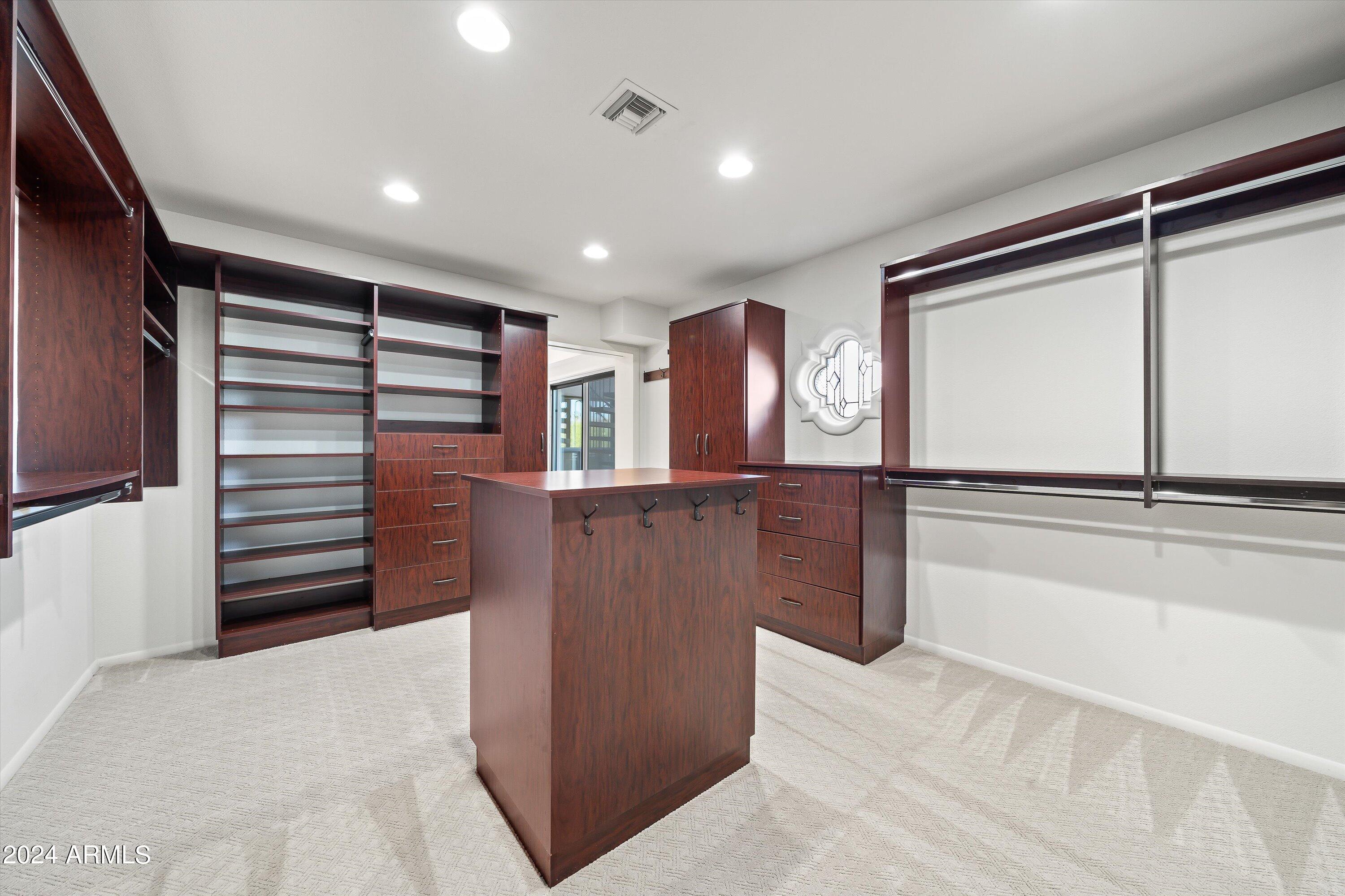 26607 North Avenida Del Ray Rio Verde, AZ 85263 - Photo 32 of 51 40-Primary Bedroom Closet