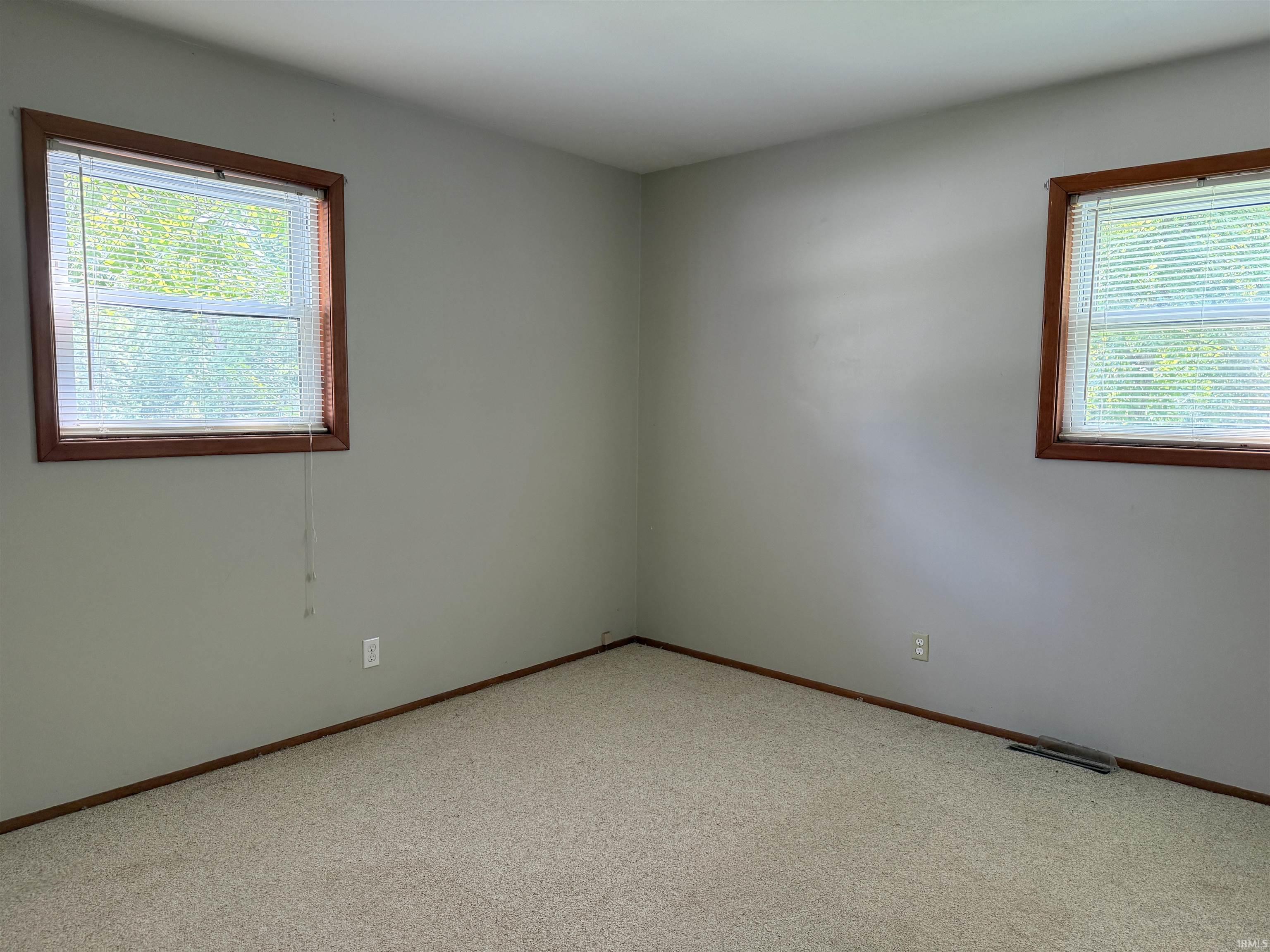 207 White Lane Bedford, IN 47421 - Photo 7 of 14