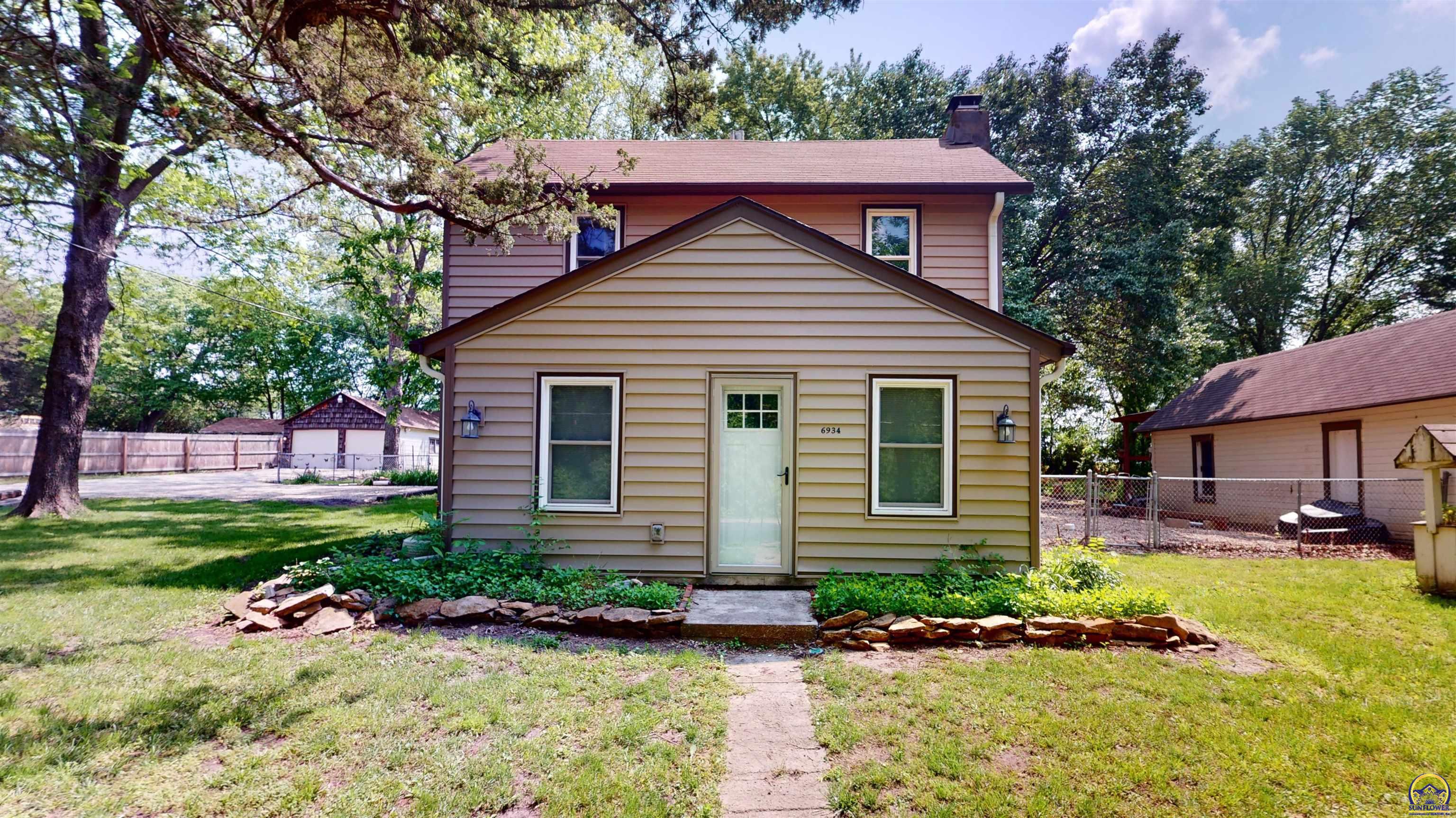 6934 Southeast Berryton Road Berryton, KS 66409 - Photo 1 of 1