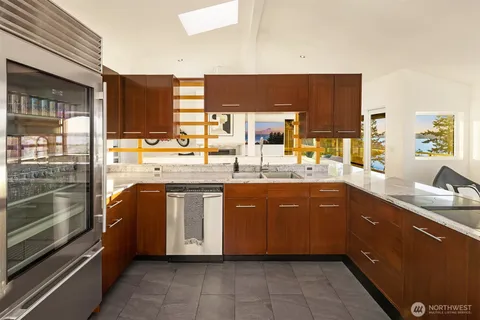 $1,999,999 | 15733 25th Avenue Southwest, Burien, WA 98166
