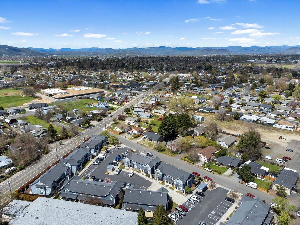 450 Midway Road, Unit 4 Medford, OR 97501 - Photo 30 of 39 29-450 Midway Road, Aerial-7
