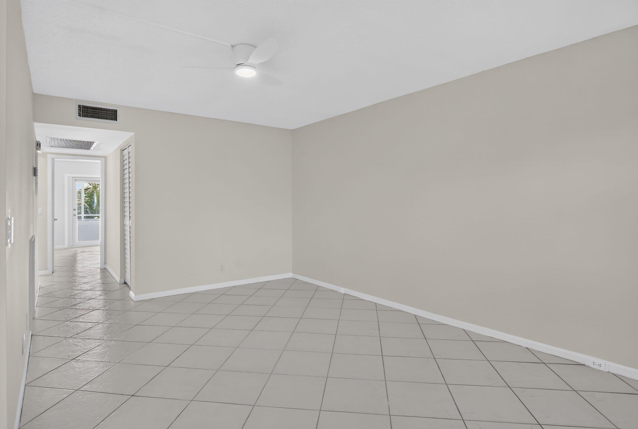 3057 Yarmouth C Boca Raton, FL 33434 - Photo 9 of 59 3-web-or-mls-DSC_5803