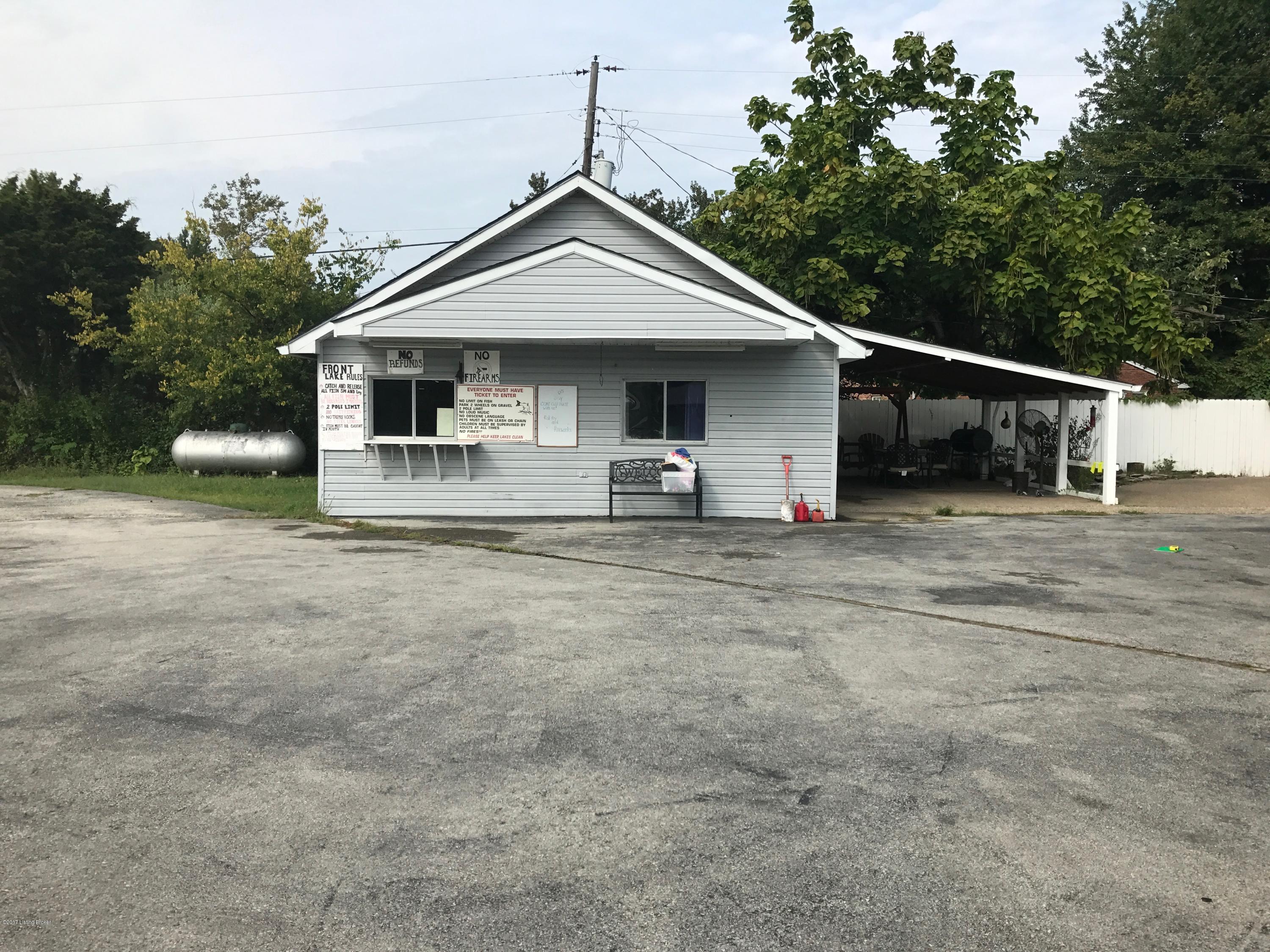 10700 Barricks Road Louisville, KY 40229 - Photo 7 of 26 9F0AD9A6-9F5D-413E-81A4-558416EC656F