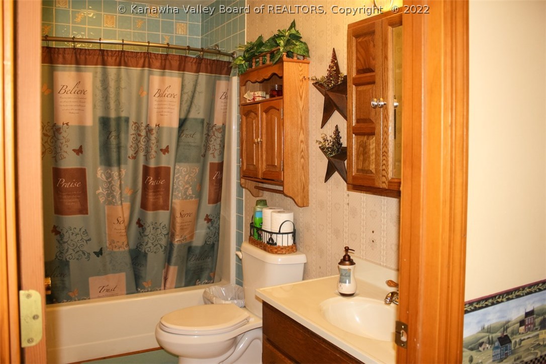 1811 Emma Road Kenna, WV 25248 - Photo 16 of 28 Gallery Image 16