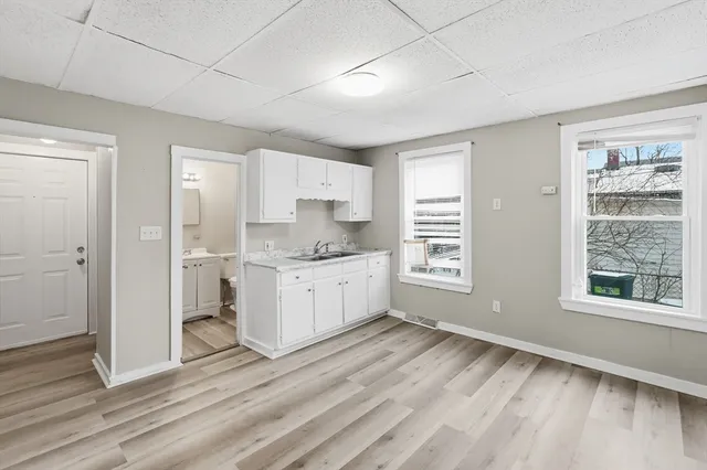 $2,050 | 14 Hacker Street, Unit 1, Worcester, MA 01603