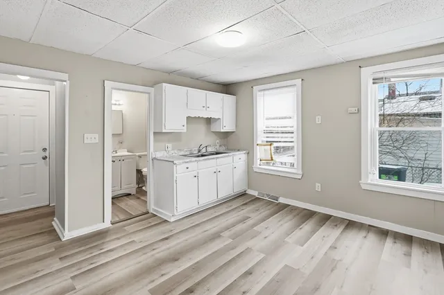 $2,050 | 14 Hacker Street, Unit 1, Worcester, MA 01603