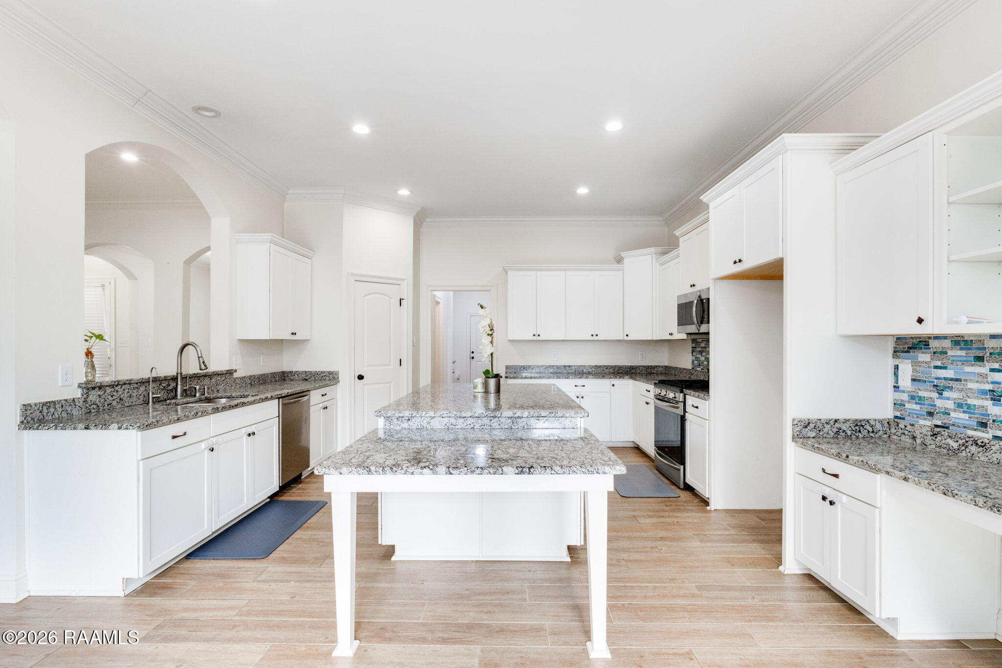 110 Grandmark Street Lafayette, LA 70506 - Photo 2 of 23 110 Grandmark Kitchen vw 1