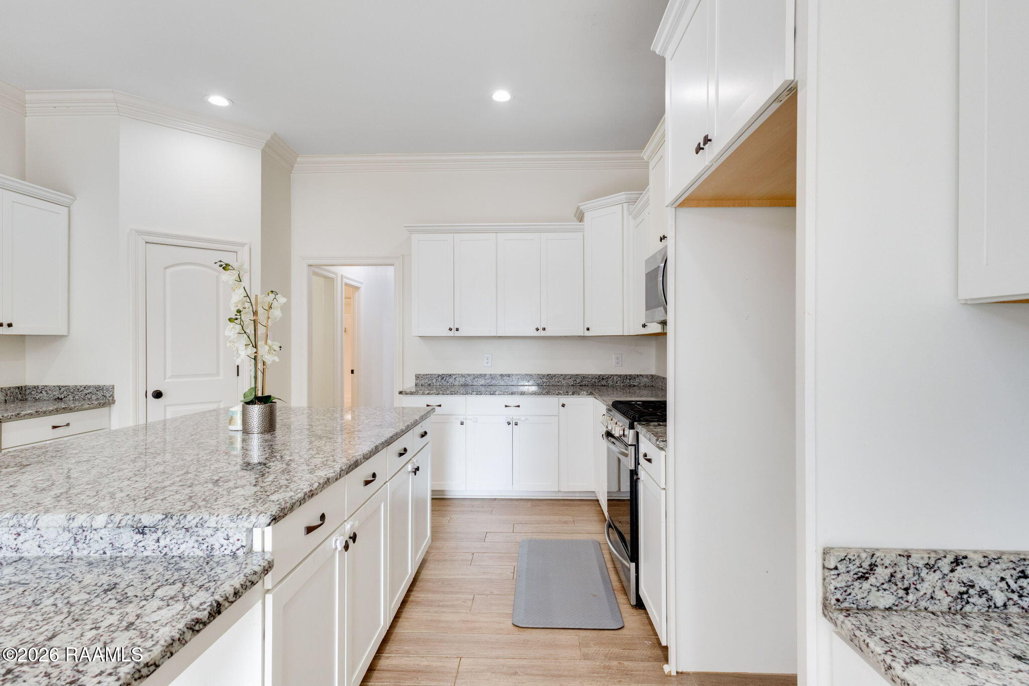 110 Grandmark Street Lafayette, LA 70506 - Photo 4 of 23 110 Grandmark kitchen vw 3