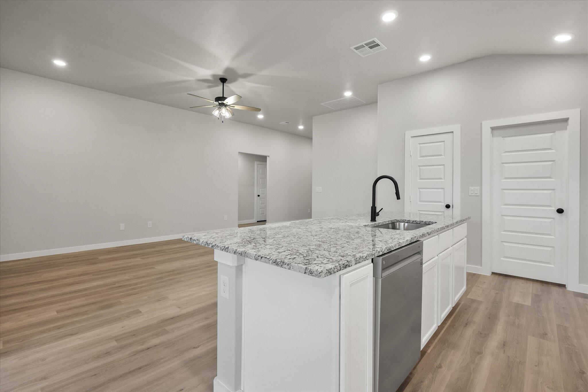 3004 140th Street Lubbock, TX 79423 - Photo 11 of 19 15-3004 140th_9552