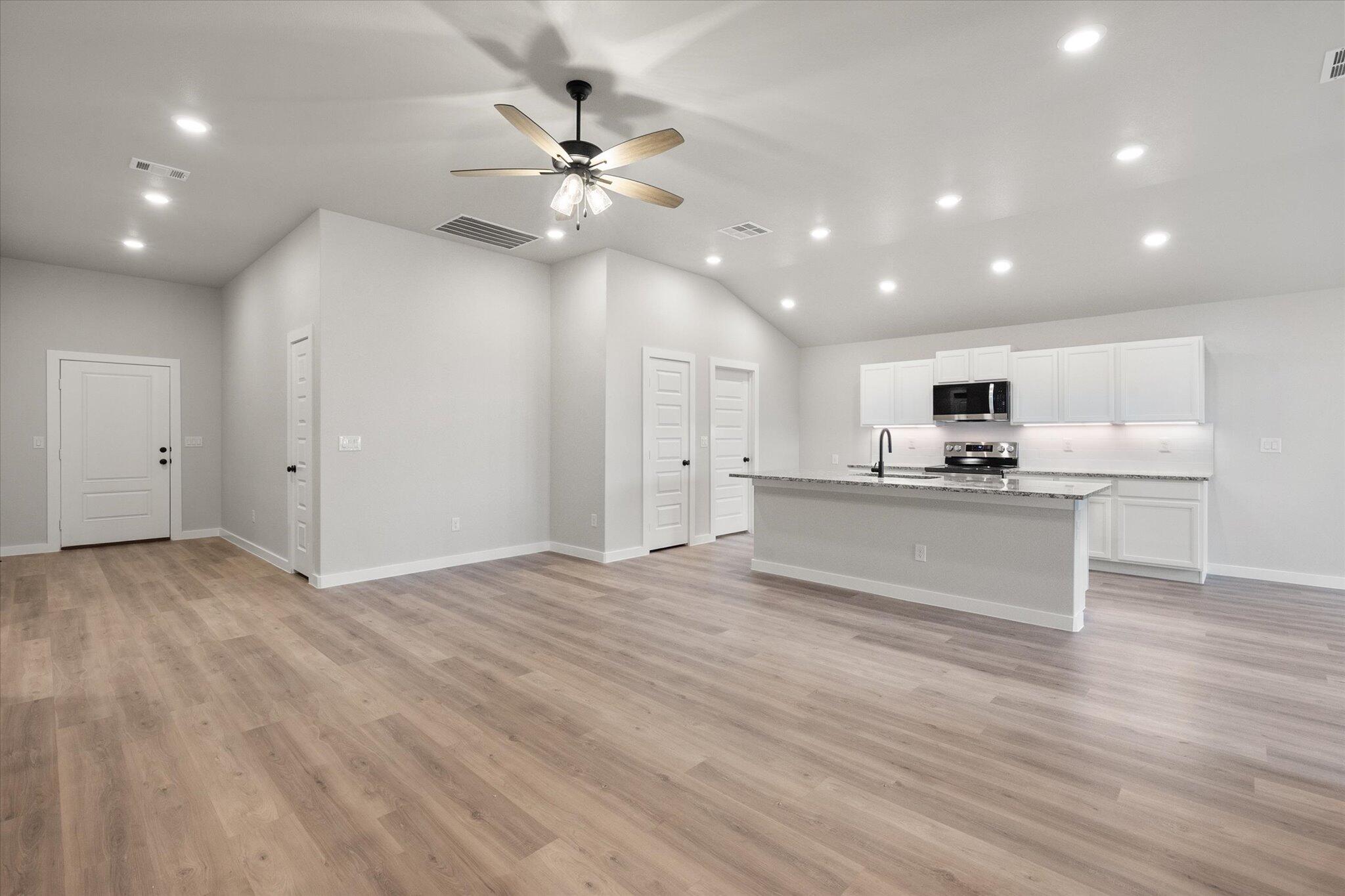 3004 140th Street Lubbock, TX 79423 - Photo 6 of 19 08-3004 140th_9518