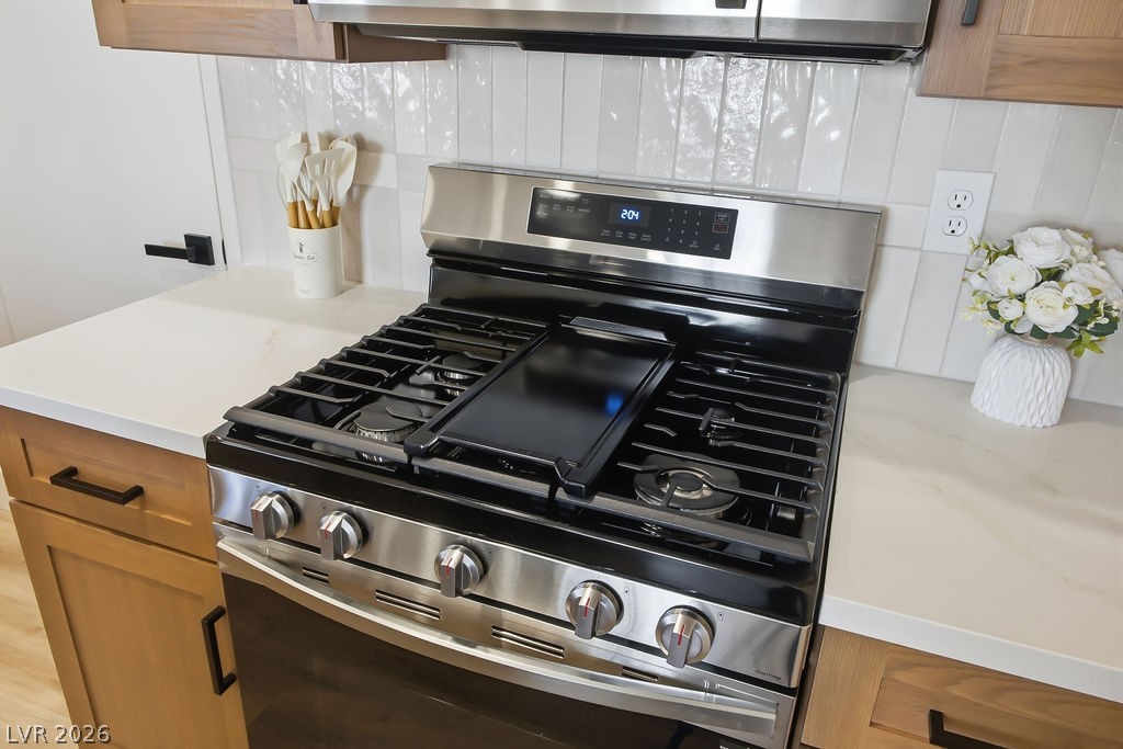 7570 West Flamingo Road, Unit 122 Las Vegas, NV 89147 - Photo 5 of 23 Samsung Gas Stove