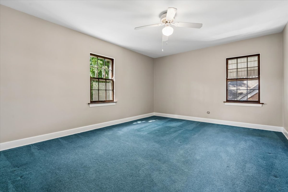 461 Uvedale Road Riverside, IL 60546 - Photo 15 of 23