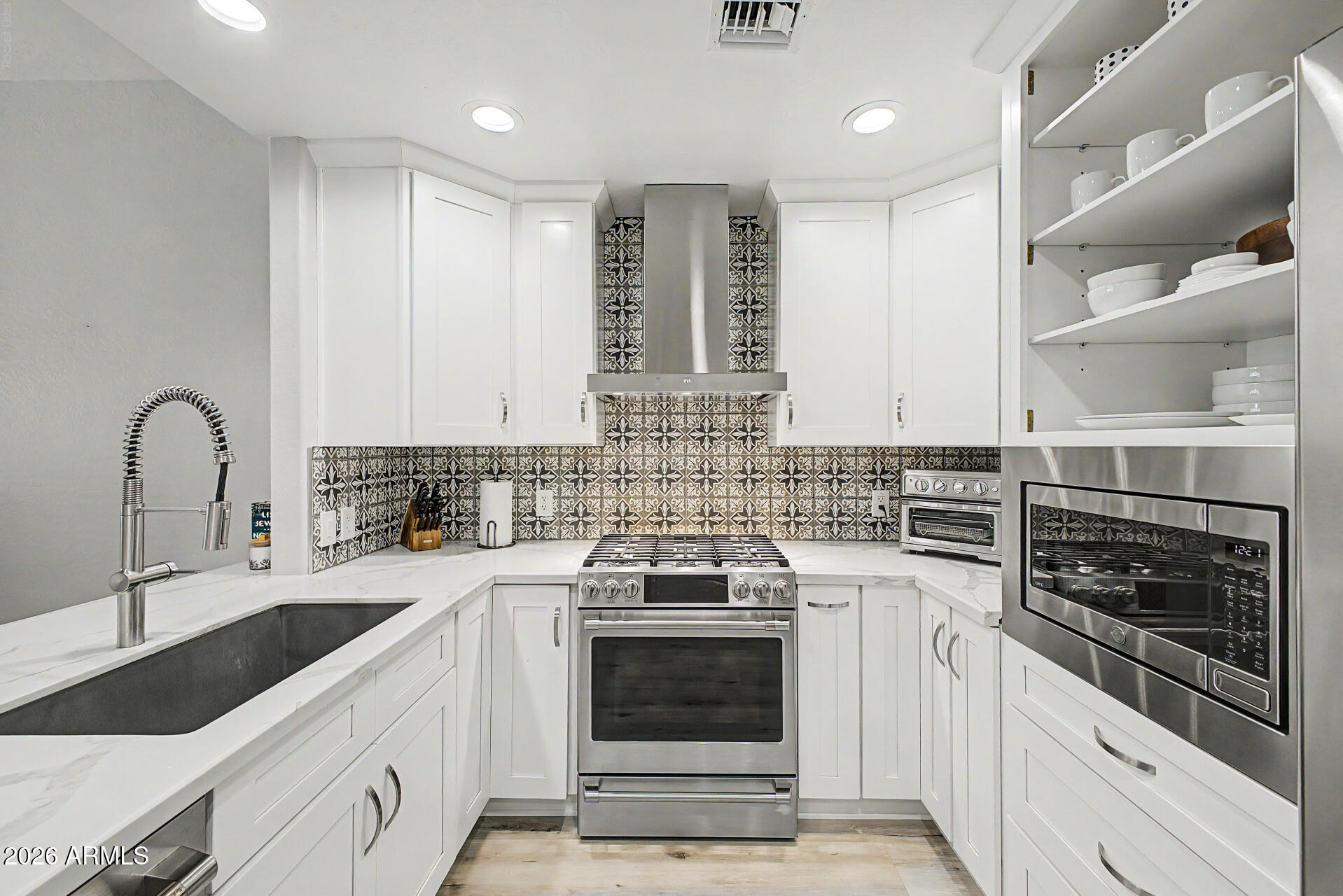 16 West Encanto Boulevard, Unit 303 Phoenix, AZ 85003 - Photo 9 of 34