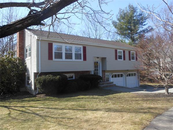 21 Keith Road Reading, MA 01867 - Photo 1 of 20 Gallery Image 1